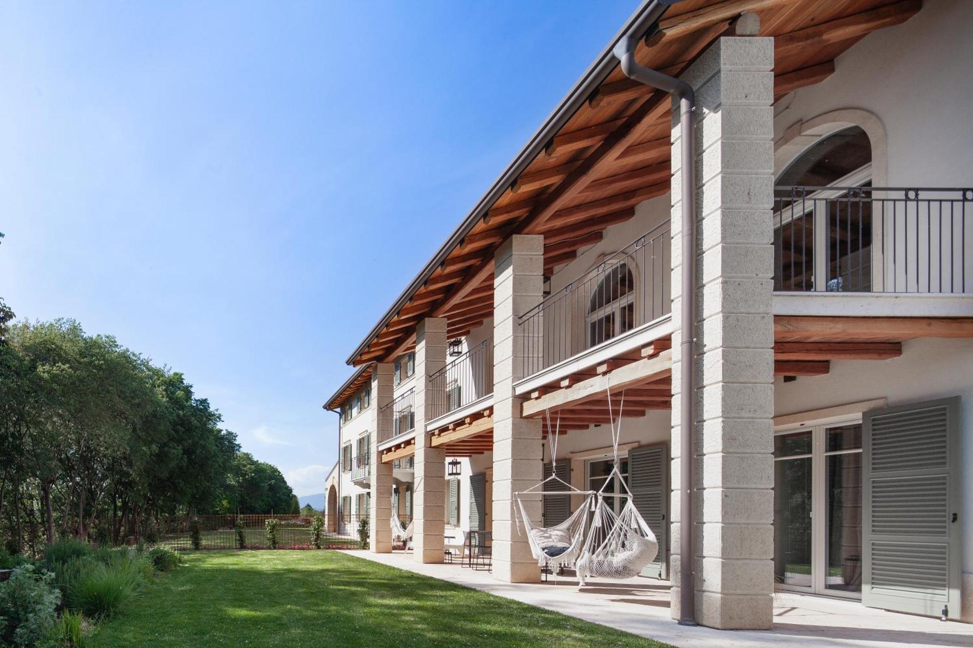 Corte Lanfranconi Relais Пескантина Екстериор снимка